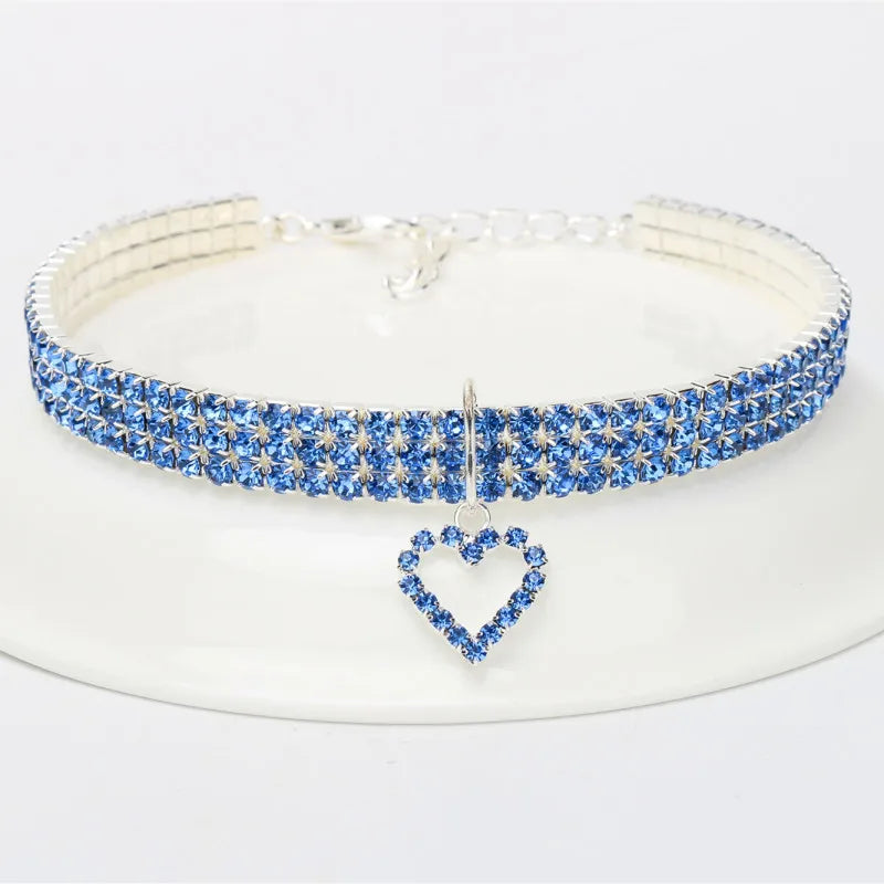 Nuovo collare per cani e gatti Collari per animali domestici con strass elastici a tre file Collana con decorazione d'amore Ornamento per cuccioli di gattino Forniture per animali domestici