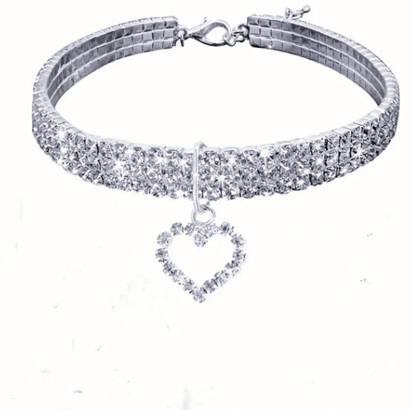Nuovo collare per cani e gatti Collari per animali domestici con strass elastici a tre file Collana con decorazione d'amore Ornamento per cuccioli di gattino Forniture per animali domestici