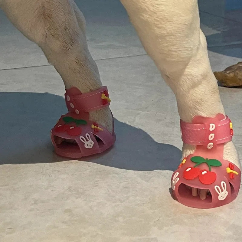 Sandali estivi per cani Cartoon Stivali da pioggia traspiranti antiscivolo alla moda Prodotto per animali domestici resistente all'usura impermeabile Accessori per esterni