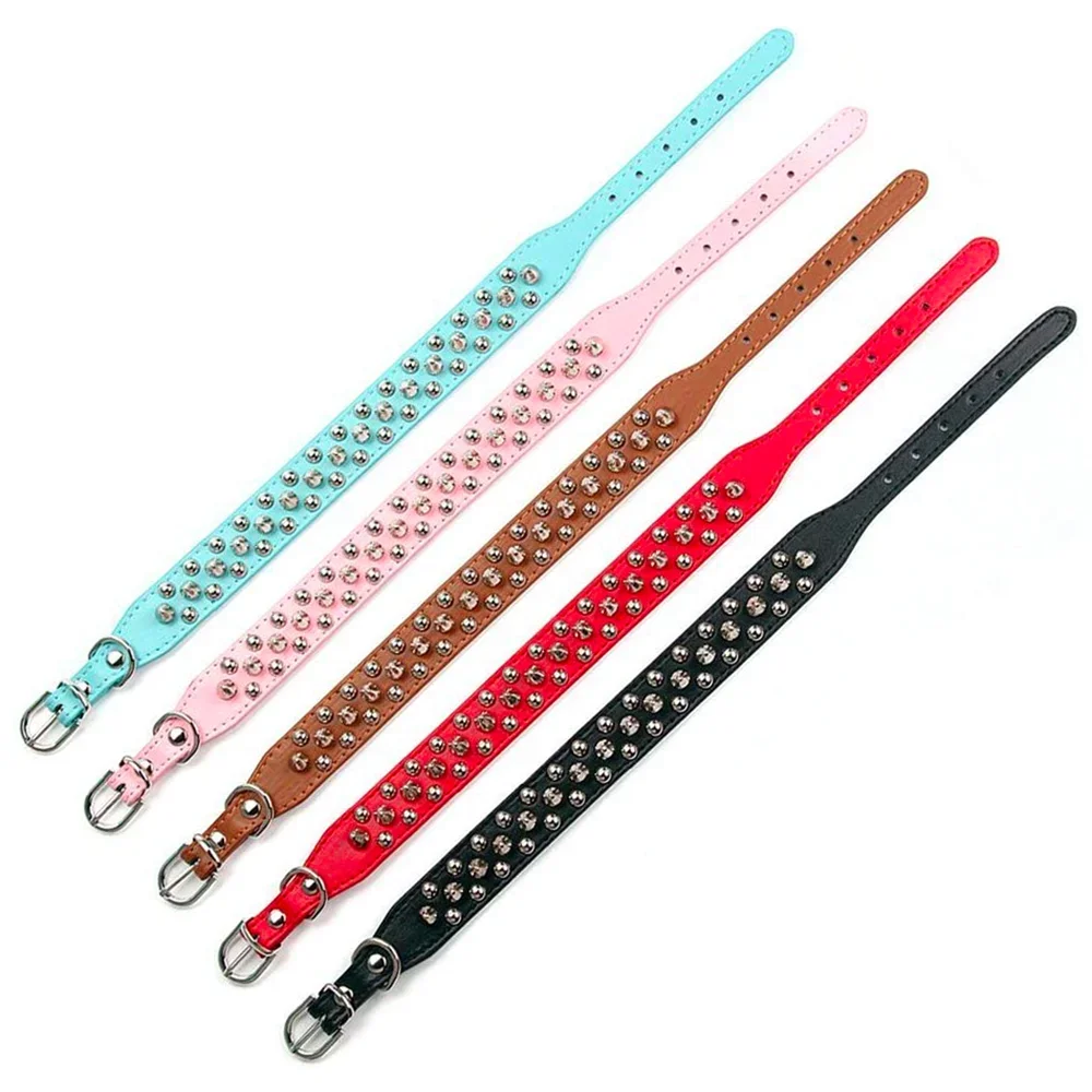 Collare per cani da compagnia in pelle regolabile Forniture per tracolla Collare per cani a spillo con rivetti punk in pelle PU Collari per animali domestici per cani di piccola taglia